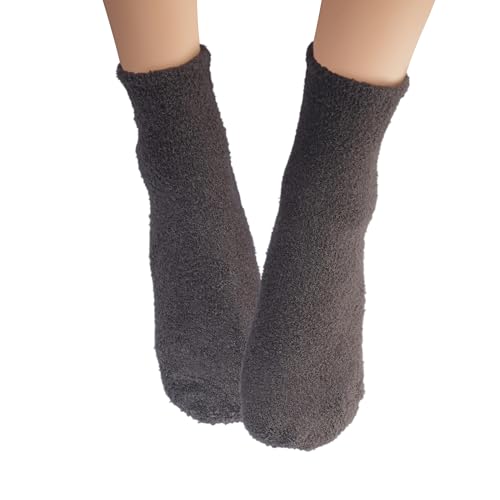 Earth Therapeutics Aloe Vera Socks ? Infused with Natural Aloe Vera & Vitamin E ? Helps Dry Feet, Cracked Heels, Calluses, Rough Skin, Dead Skin - Use with Your Favorite Lotions - Black