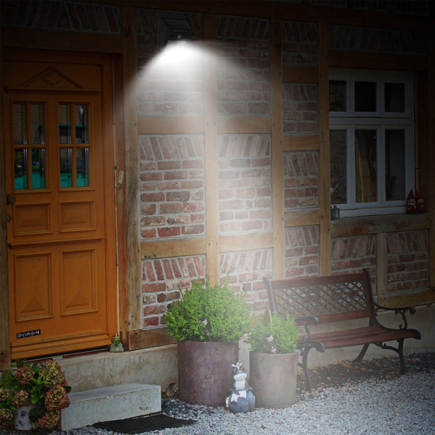 Outdoor Solar Motion Sensor Light with 20 LEDs Waterproof IP65 Garden Pathway