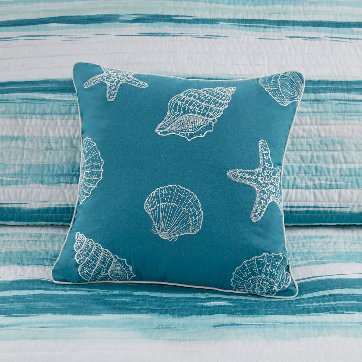 6 Piece Printed Quilt Set With Throw Pillows Aqua Full Queen