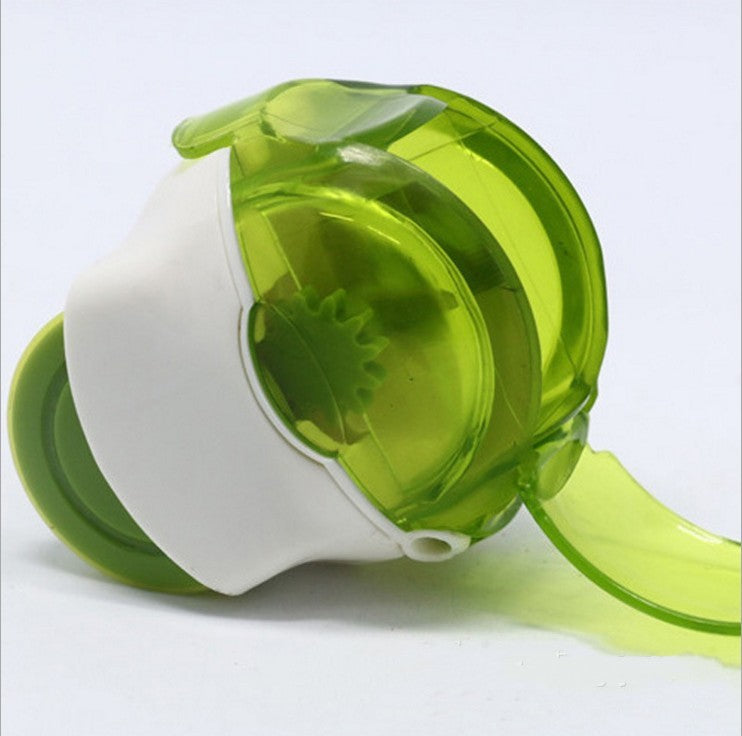 Green and White Garlic Press - Kitchen Cooking Tool, Compact & Modern