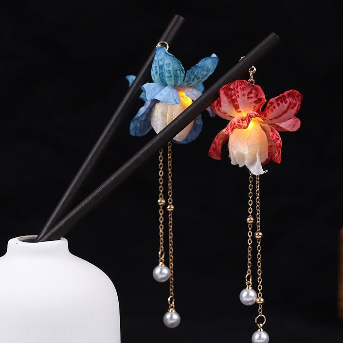 Ancient Style Tassel Hairpin with Glowing Lantern and Silk Flowers - Hair Accessory