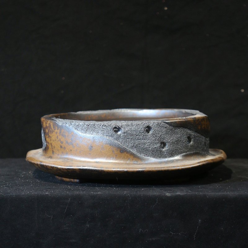 Round Handmade Ceramic Bonsai Flower Pot with Breathable Design - 22.5x7.5cm