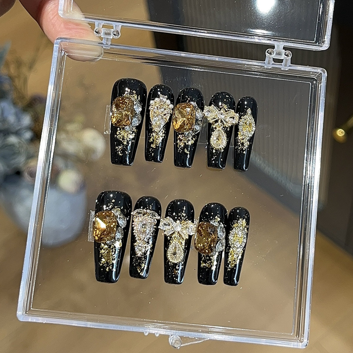 Women's Nail Art Kit with Handmade Design Armor - Multiple Sizes & Styles
