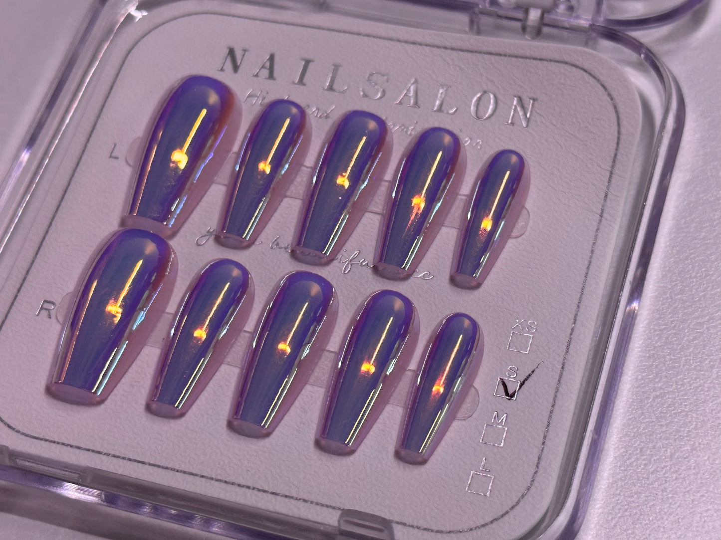 Holographic Cat Eye Press-on Nails - 10 Piece Resin Nail Set