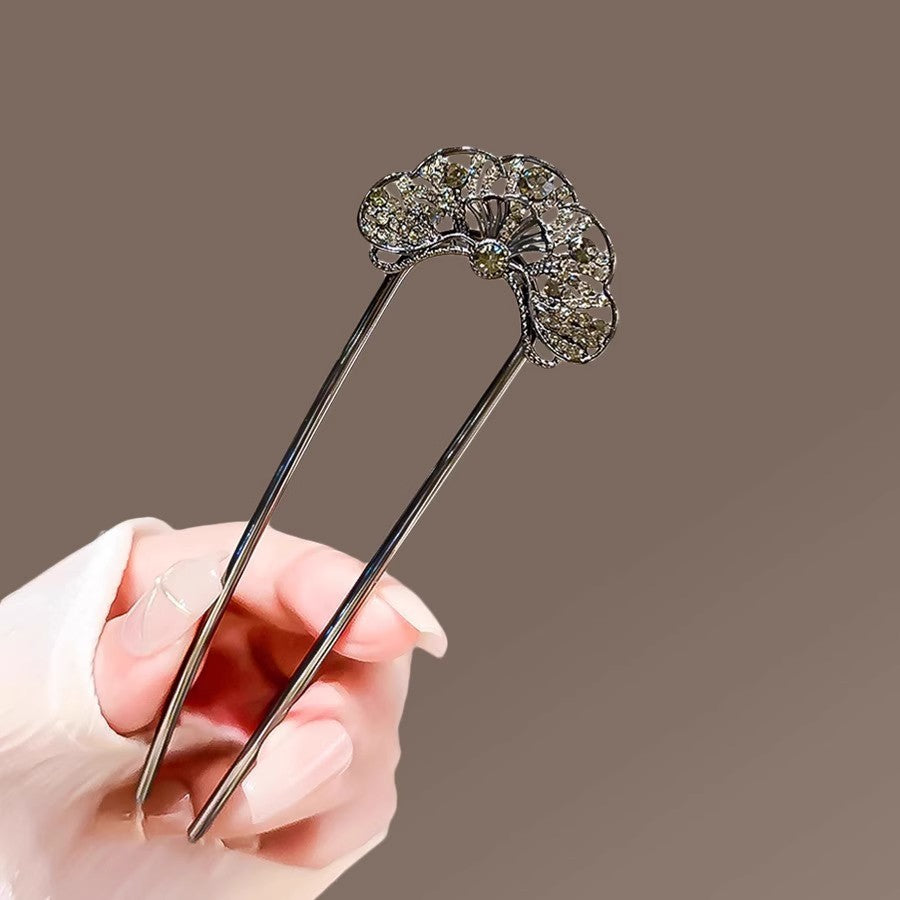 Retro Floral Hairpin with Alloy Fan Shape - Black