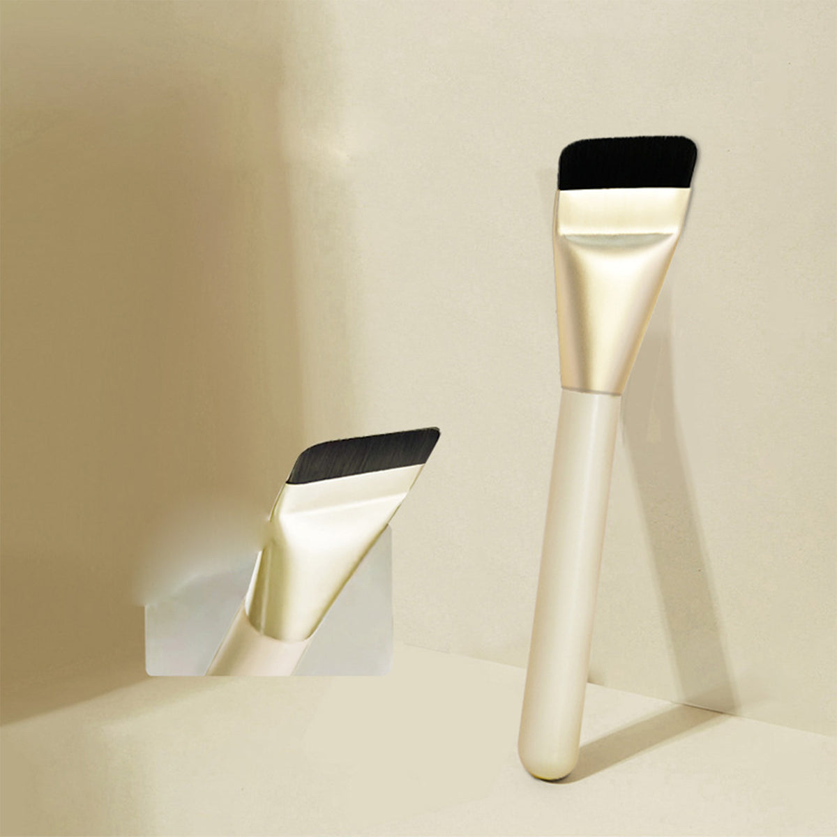 Ultra Thin Foundation Brush Flat Makeup Tool for Precise Application - Traceless Finish