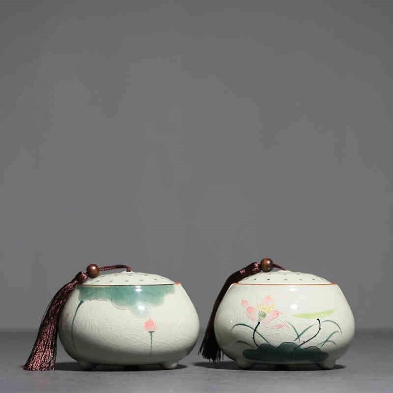Hand-Painted Lotus Ceramic Tea Caddy with Underglaze Color - Household Storage Jar