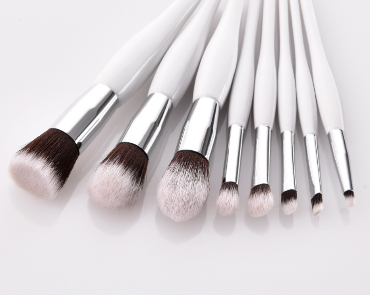 8-Piece Makeup Brush Set with Nylon & Wooden Handles - Portable Cosmetic Tools