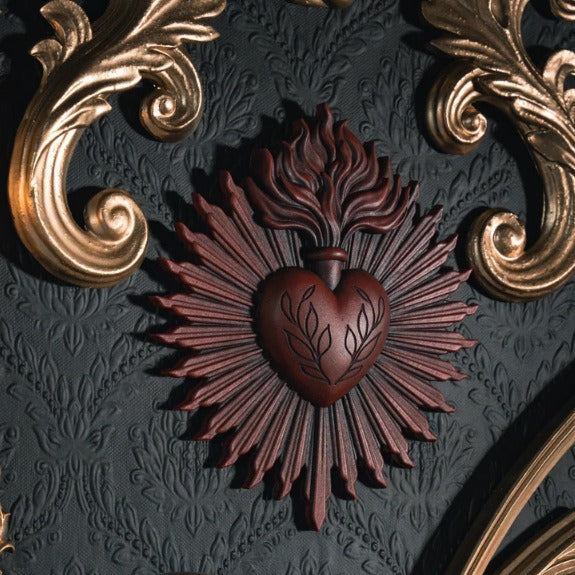 Resin Sacred Heart Flower Relief Ornament for Home & Garden Decor