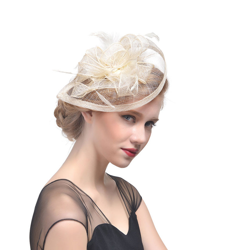 Bridal Feather Hairpin with Hemp Yarn Net and Flower Design – Wedding Hair Accessory
