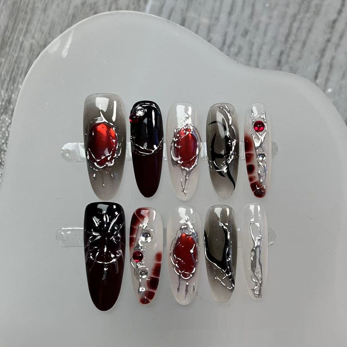 Black and Red Gradient Handmade Wearable Nail Art Kit - Prolate Ellipse XS-L