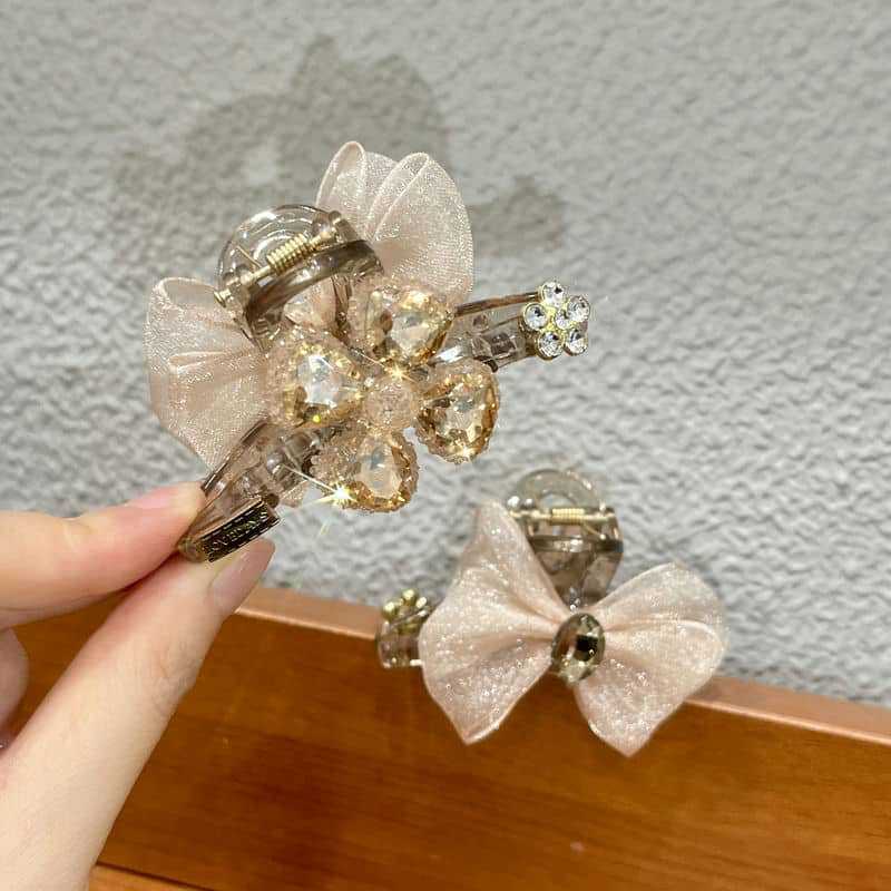 Acrylic Jaw Clip with Diamond Bow Design - Medium Hair Accessory