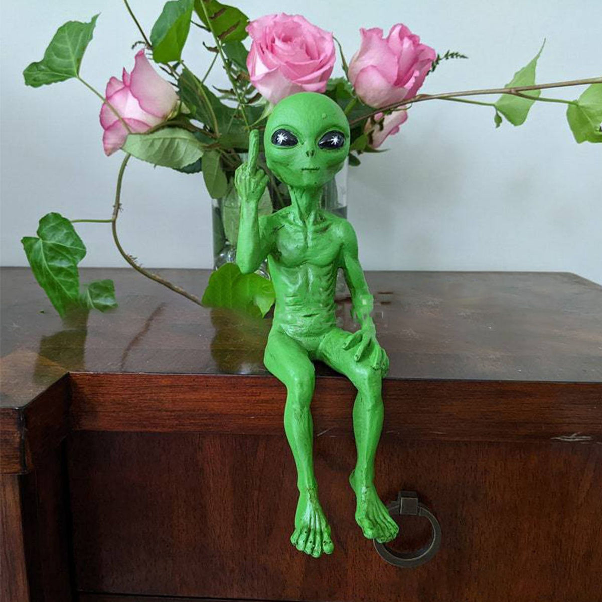 Resin Alien Statue Ornament Decoration for Home & Garden