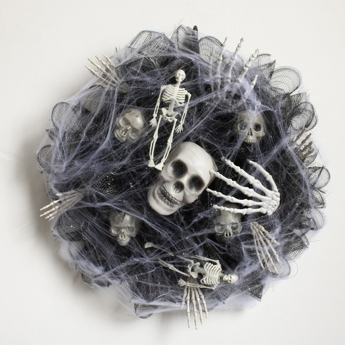 Halloween Mesh Skull Garland - Black Party Decorations for Event & Celebration