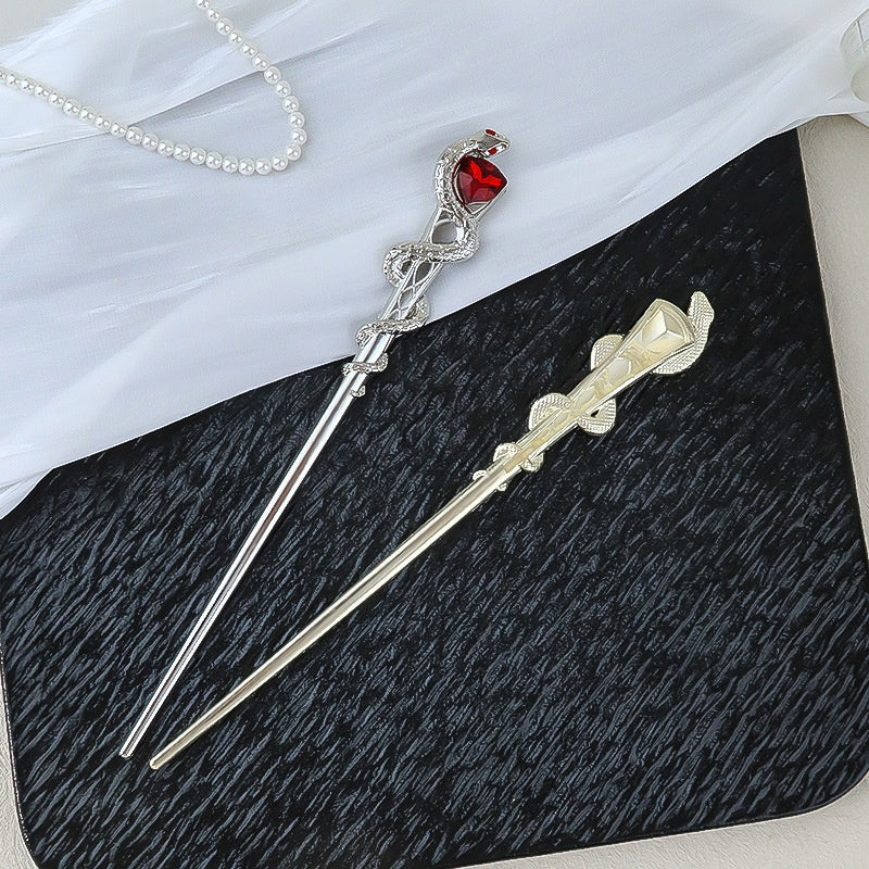 Versatile Snake-Shaped Alloy Hairpin - Elegant Hair Accessory for Women