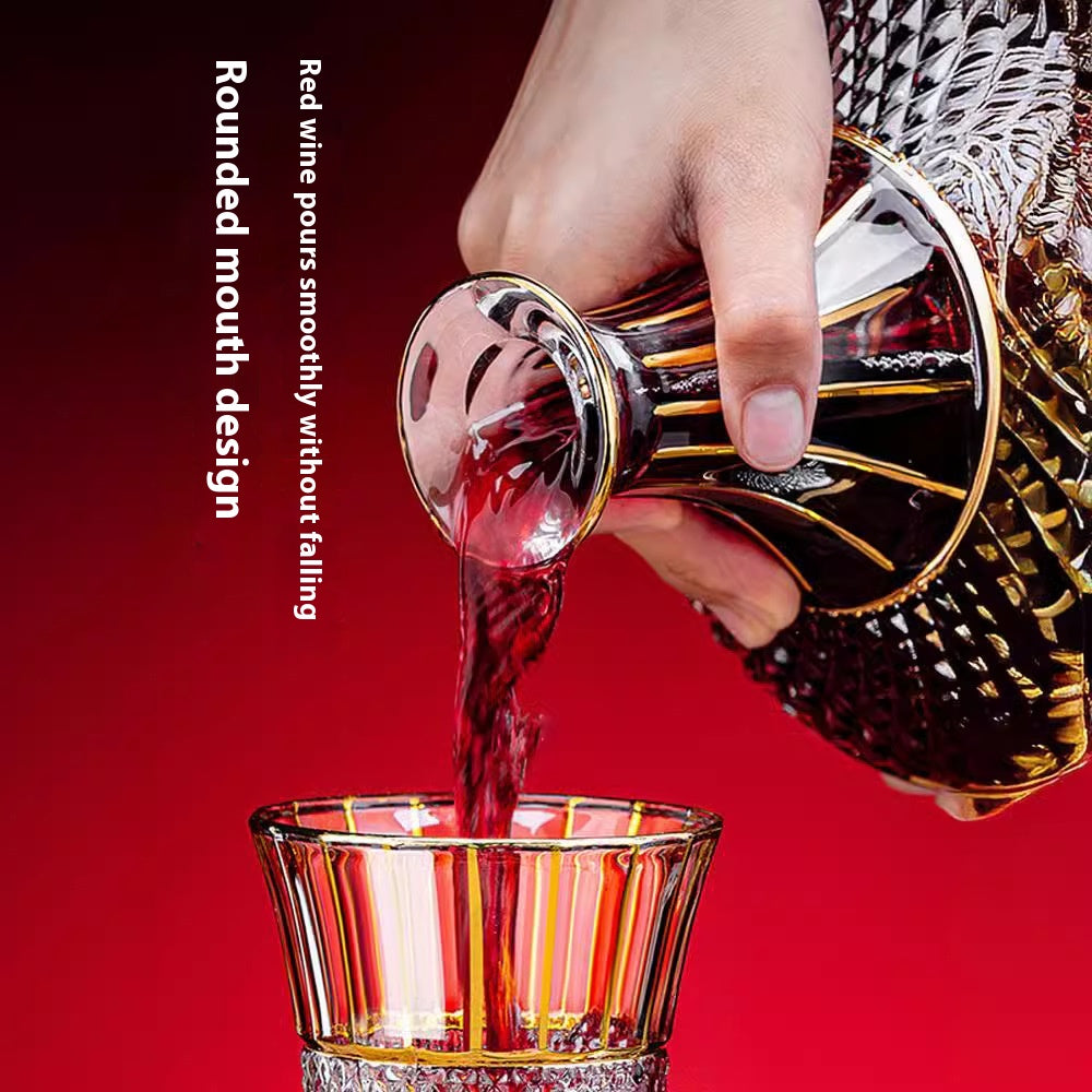 Luxury 1.5L Rotating Crystal Wine Decanter with Mirror Finish - Gift Bar Decor