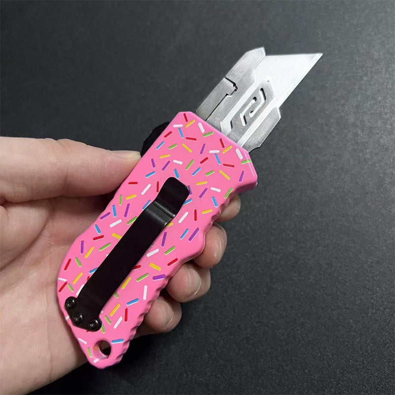 Retractable Multi-Purpose Knife with 5 Spare Blades - EDC Tool