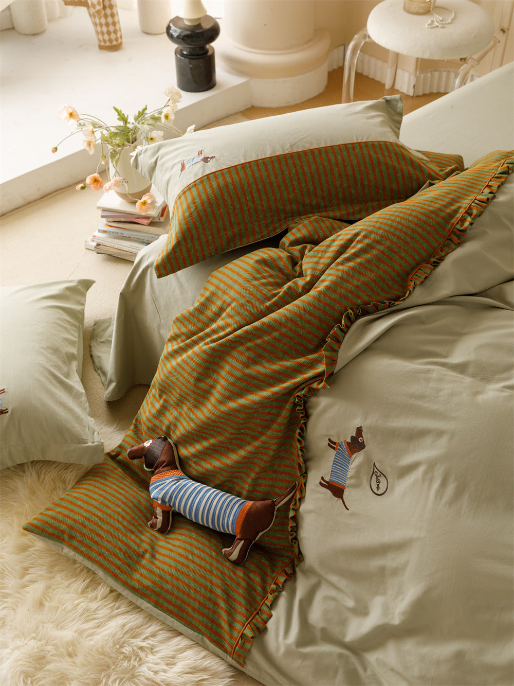 120 Thread Count Cotton Quilt Cover Bedding Set - Embroidered Four-Piece