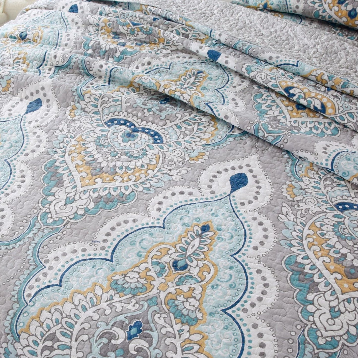 Luxury Cotton Bedding Set with Duvet Cover and Pillowcases – All Sizes & Colors