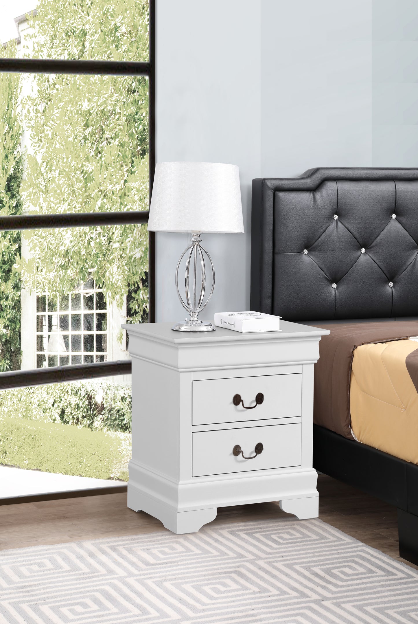 Louis Phillipe White Traditional Nightstand
