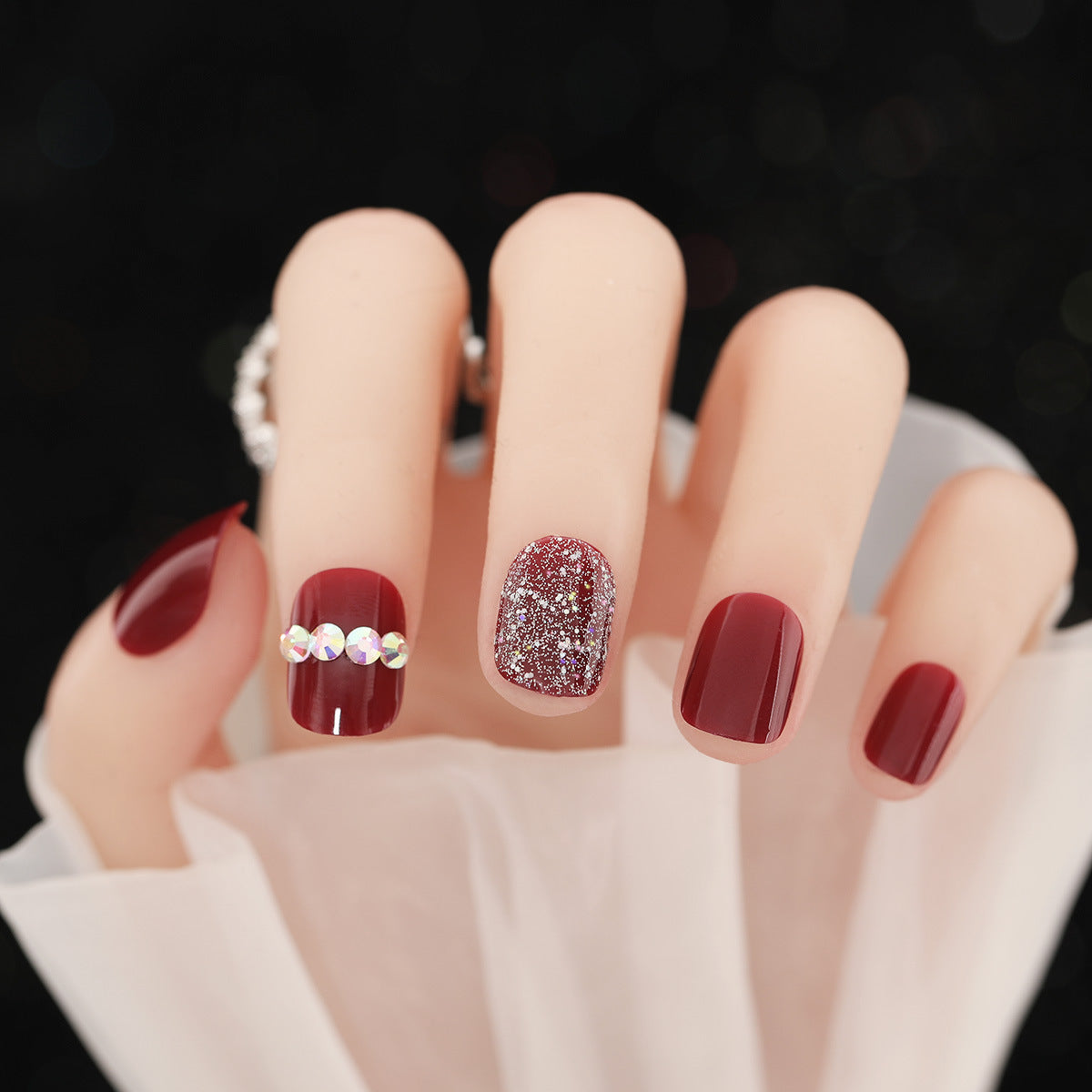 Women's Nail Art Kit with Detachable Color Variants - Spicy White Armor Design