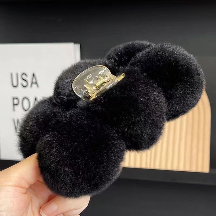 Elegant Rabbit Fur Ball Hairpin Plush Grip