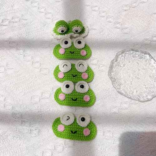 ZIUGLIKAL 5PCS Handmade Crochet Frog Clips Funny & Cute Animal Hair Clips Animal Theme Hair Clips For Girls Teenage Girls Women