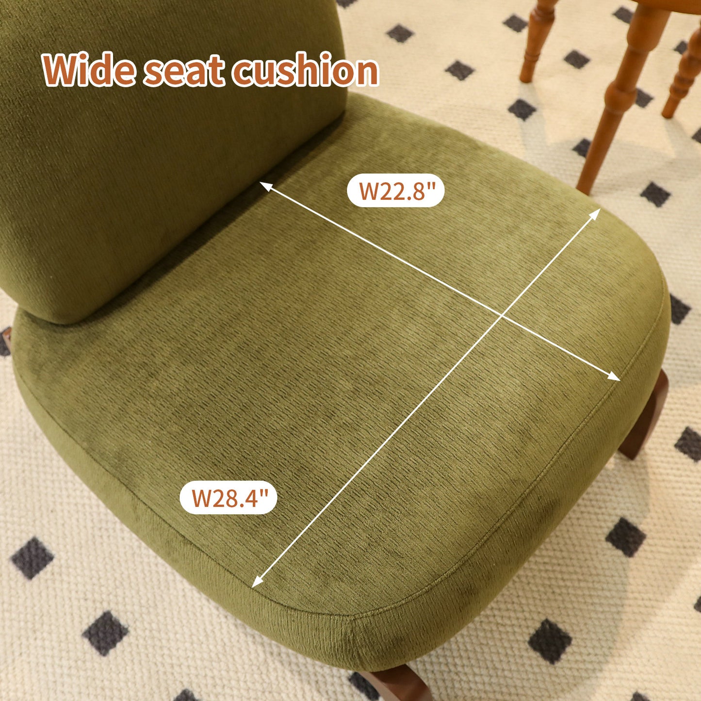 Green Velvet Accent Chair with Solid Wood Legs - Cozy Design