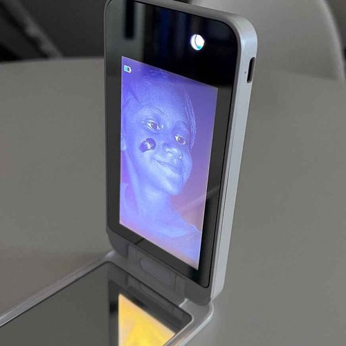 Bluestone Sunshield Sun Smart UV Makeup Mirror - Makeup Vanity Mirror, Ideal for Travel with Advanced Sun Protection Detection, USB Charging, Backup Power