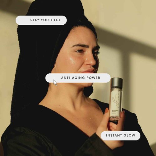 SoChérie Revolution Serum Protects From Sun Rays,Vitamin C, Hydration and Jojoba Oils, Instant Glow, Anti-Aging Power, Spot Reduction, Brightens Skin, Deep Hydration, Visible Glow