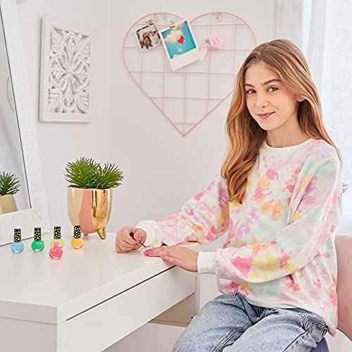 3C4G Glow in The Dark Nail Polish Set for Girls & Teens - 5 Vibrant, Non-Toxic, Fun & Safe Nail Polish Kit for Kids Ages 8+ - Perfect for Sleepovers, Parties, & Gifts by Make It Real