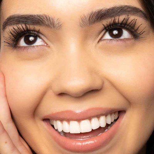 Younique Quadra 4-in-1 Mascara | Serum, Primer, Tubing, and Mascara | Boosts Volume, Length, and Lift of Lashes | Biotin Serum | Primer & Tubing Mascara in Black for Healthy Eyelashes