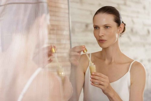 AHAVA Firming MultiVitamin C+ Serum - Enriched with Antioxidants, Panthenol, Vitamin E, Xanthan Gum & Osmoter Exclusive Blend of Dead Sea Minerals for Firmness, Luminosity and Radiance, 1 Fl Oz