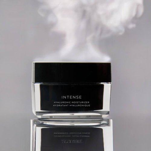 Shisuko Intense Hyaluronic Moisturizer- 1.6 oz - New Green Tea Fragrance. Stimulates the elasticity and moisture content of your skin. Formulated with natural extracts and fast-absorbing.