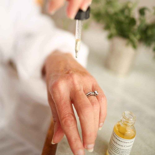 Farmaesthetics Complexion Conserve Face Serum (1 fl oz) | Ethically Sourced Sustainable Beauty | Clean, All Natural, Small Batch Skincare