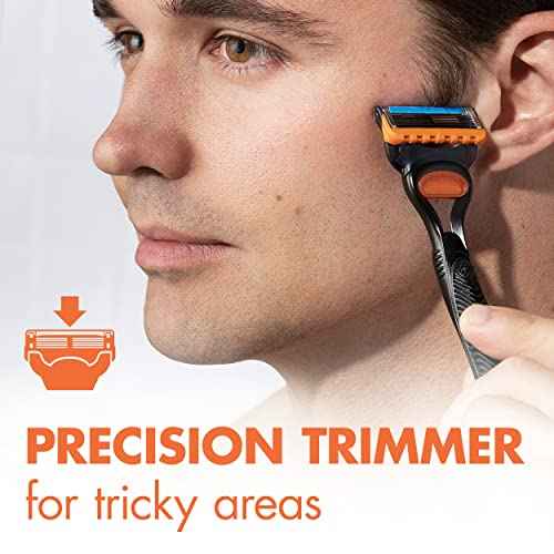 Gillette Fusion5 Razor for Men, Handle + 2 Razor Blade Refills