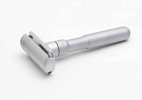MERKUR FUTUR 700 Adjustable Double Edge Safety Razor - Matte Chrome, Adjustable Razor With Dial, Made in Germany, Plastic-Free, Snap-On Cap Design, Straight Bar