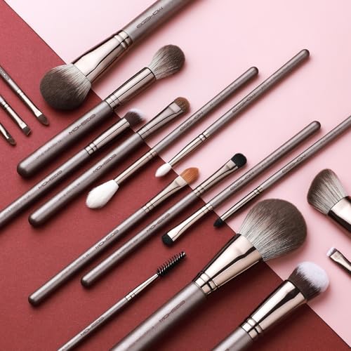 Professional Makeup Brush Set, Eigshow Makeup Brushes Perfect for Foundation Face Powder Blending Blush Bronzer Eyeliner Eye Shadow Brows with Case, Best Gift for Women, Travel Kit(PRO 18pcs Coffee)