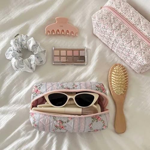 Floral Make Up Bag Coquette Cosmetic Bag Quilted Makeup Bag for Women Portable Toiletry Bag Travel (pink)