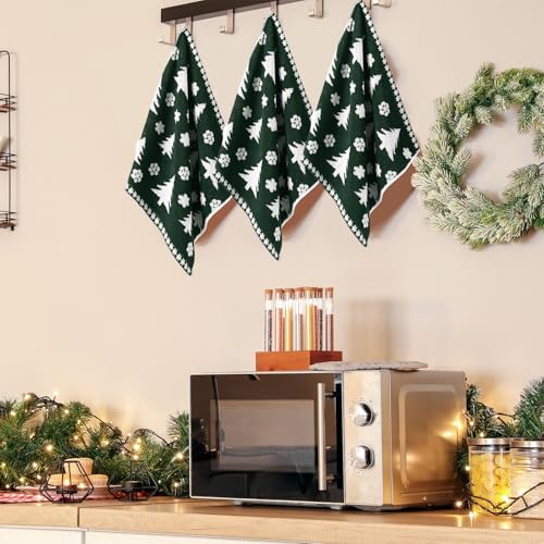 6 Pcs Christmas Washcloths Cotton Wash Cloths 13" X 13" Winter Xmas Kitchen Small Face Towels Absorbent Soft Bath Towels for Christmas Holiday Party Decor(Green,Xmas Tree)
