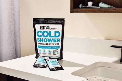 Duke Cannon Cold Shower Cooling Field Towels – Menthol Body Wipes for Men, No Rinse Face & Body Cleansing Wipes, 15 Individually Wrapped Towels (6 Pack)