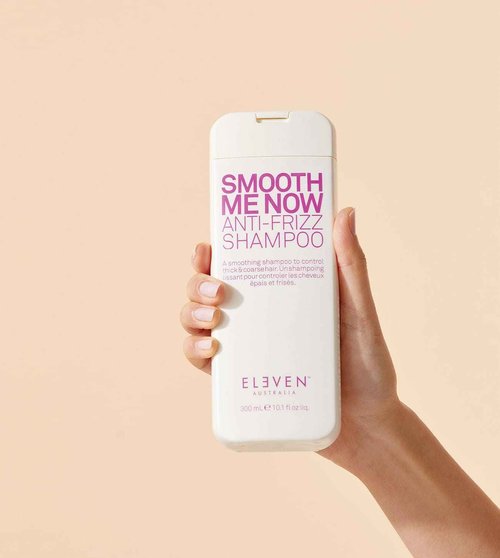 ELEVEN AUSTRALIA Smooth Me Now Anti-Frizz Shampoo for Frizz Control, Smoothing Shampoo for Damaged and Frizzy Hair, Moisturizes & Protects, Enhances Smoothness, Sulfate-Free - 32.5 fl oz