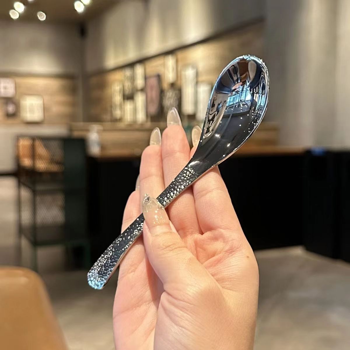 Stainless Steel Hammered Spoon - Retro Creative Tableware