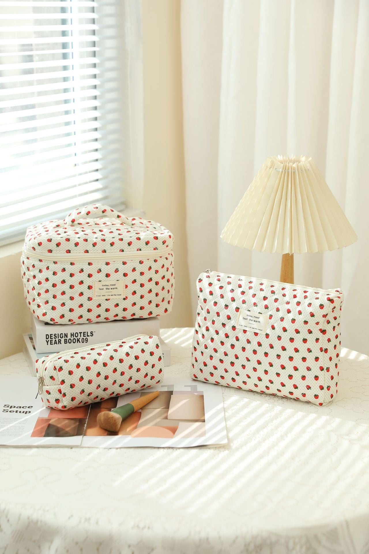 Large Capacity Portable Cosmetic Bag with Floral Design - Travel Makeup Organizer