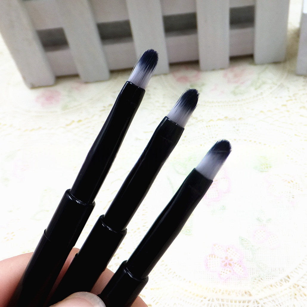 Portable Lip and Eyeliner Makeup Brush with Cap - Precise Application Tool