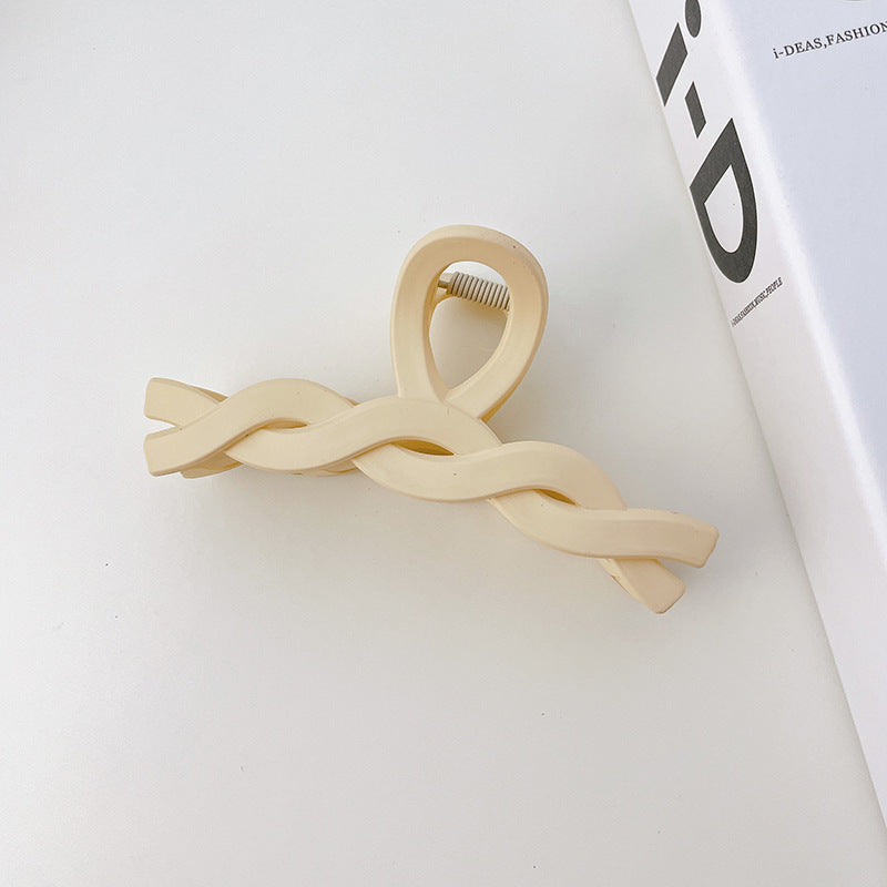 Autumn Winter Claw Hair Clip for Updo Hairstyles - Stylish Hair Accessories