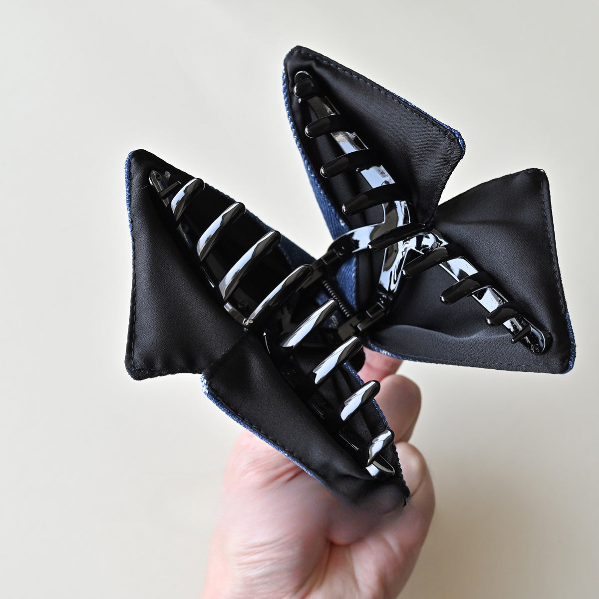 Korean Style Hair Barrette Clip - Bow Triangle Design