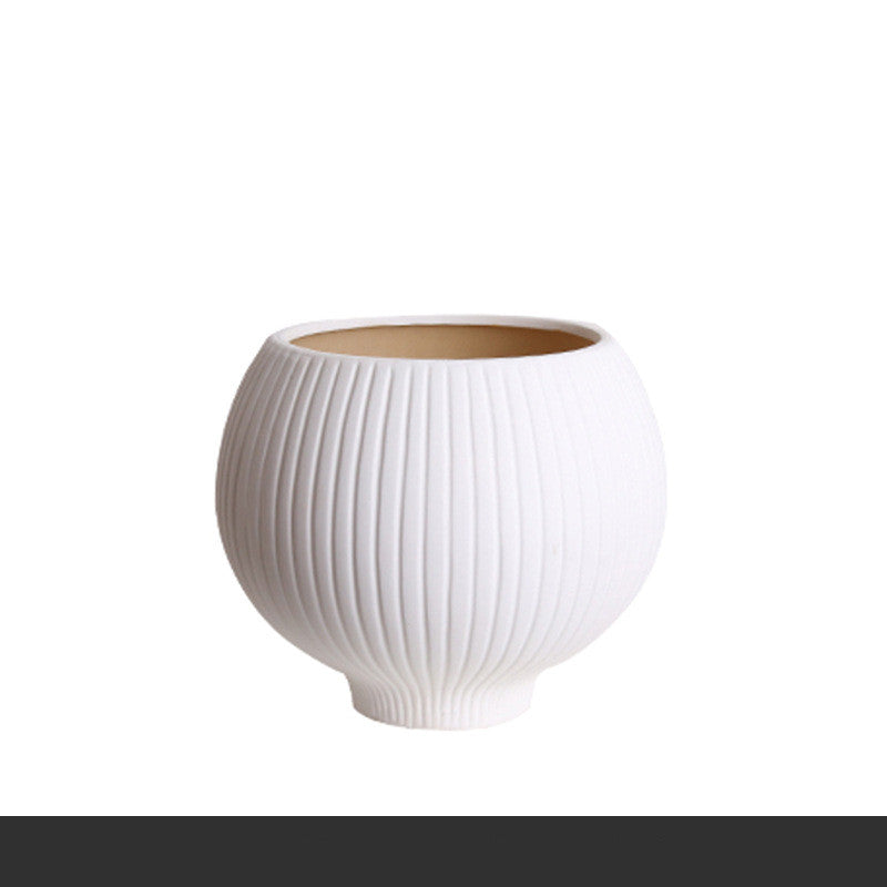 Handmade Ceramic Vase for Living Room Decor - Blue & White Artful Flower Arrangement