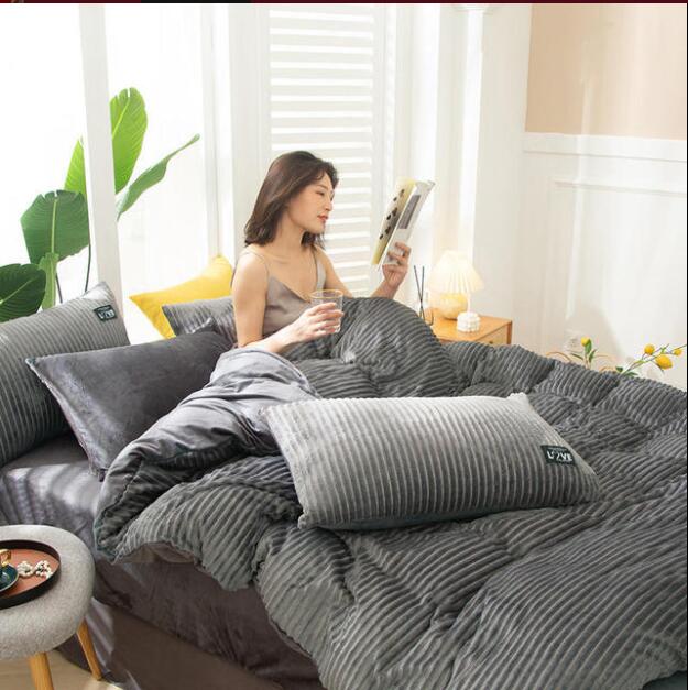 Magic Velvet Four Piece Thermal Bedding Set - Coral Velvet Duvet Cover