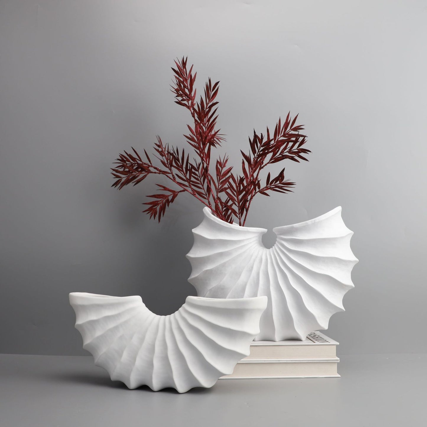 European-Style Resin Fan-Shaped Flower Vase Home Decor Small & Large Sizes